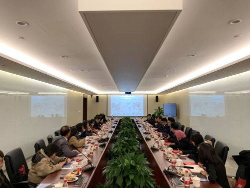 中国-东盟大数据技术与产业发展研讨会代表团参观数字企业体验馆